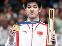 开云体育入口-队员表现出色，荣膺赛事最佳球员