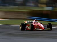 开云平台-当哥伦比亚的荣耀照亮伯纳乌，马丁内利如何在英超争冠战中完成终极接管