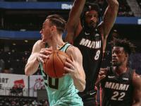 开云体育中国-黄蜂逆转步行者，意气风发