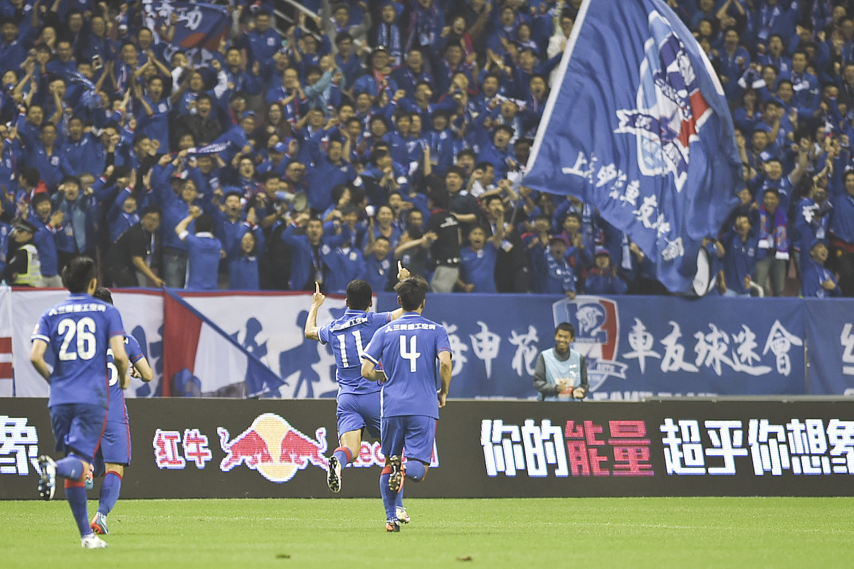 包含申花主场击败鲁能，中超冠军希望重燃的词条