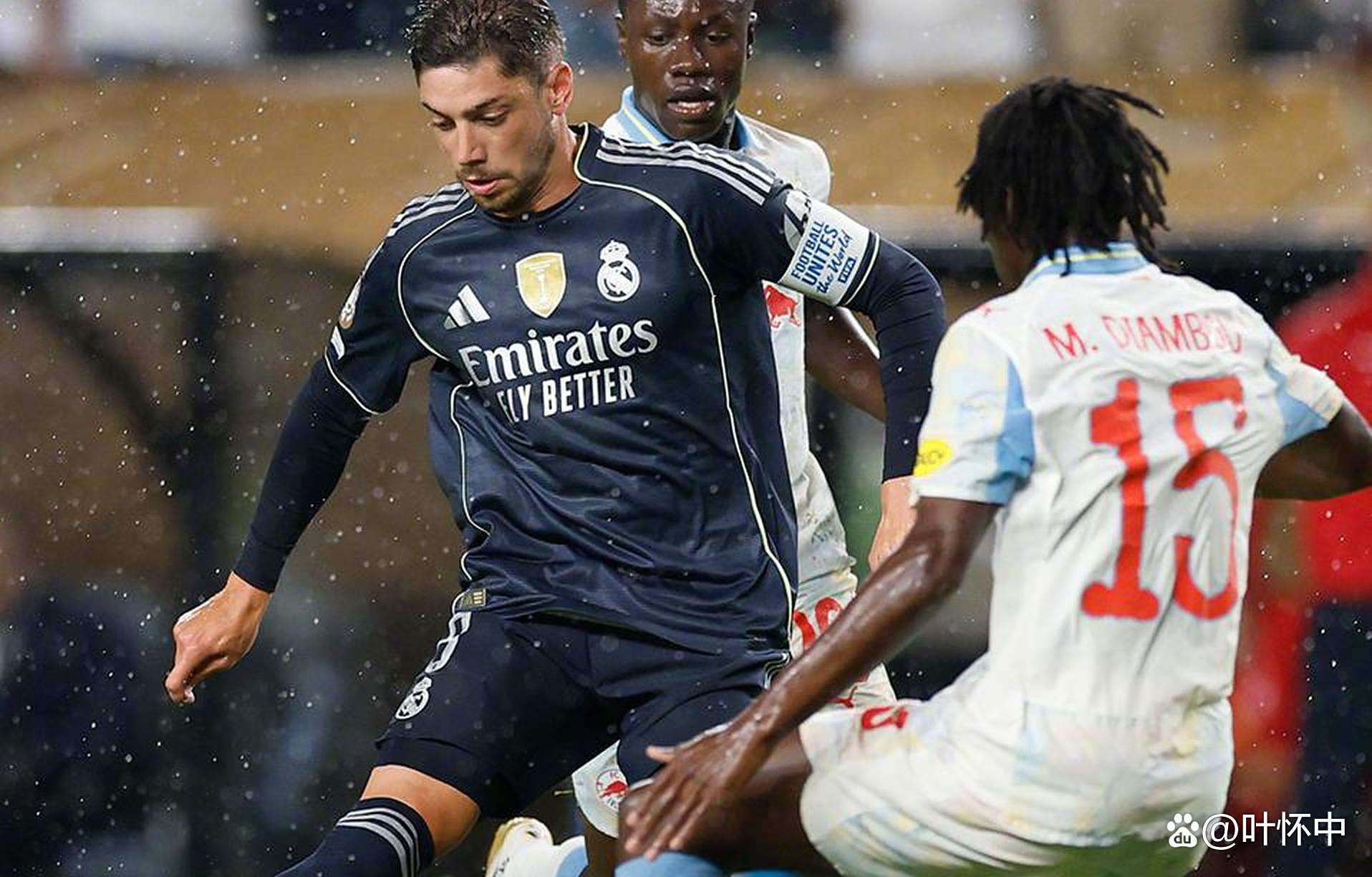 包含皇马闷平晋级，巨星有球遇冷门的词条