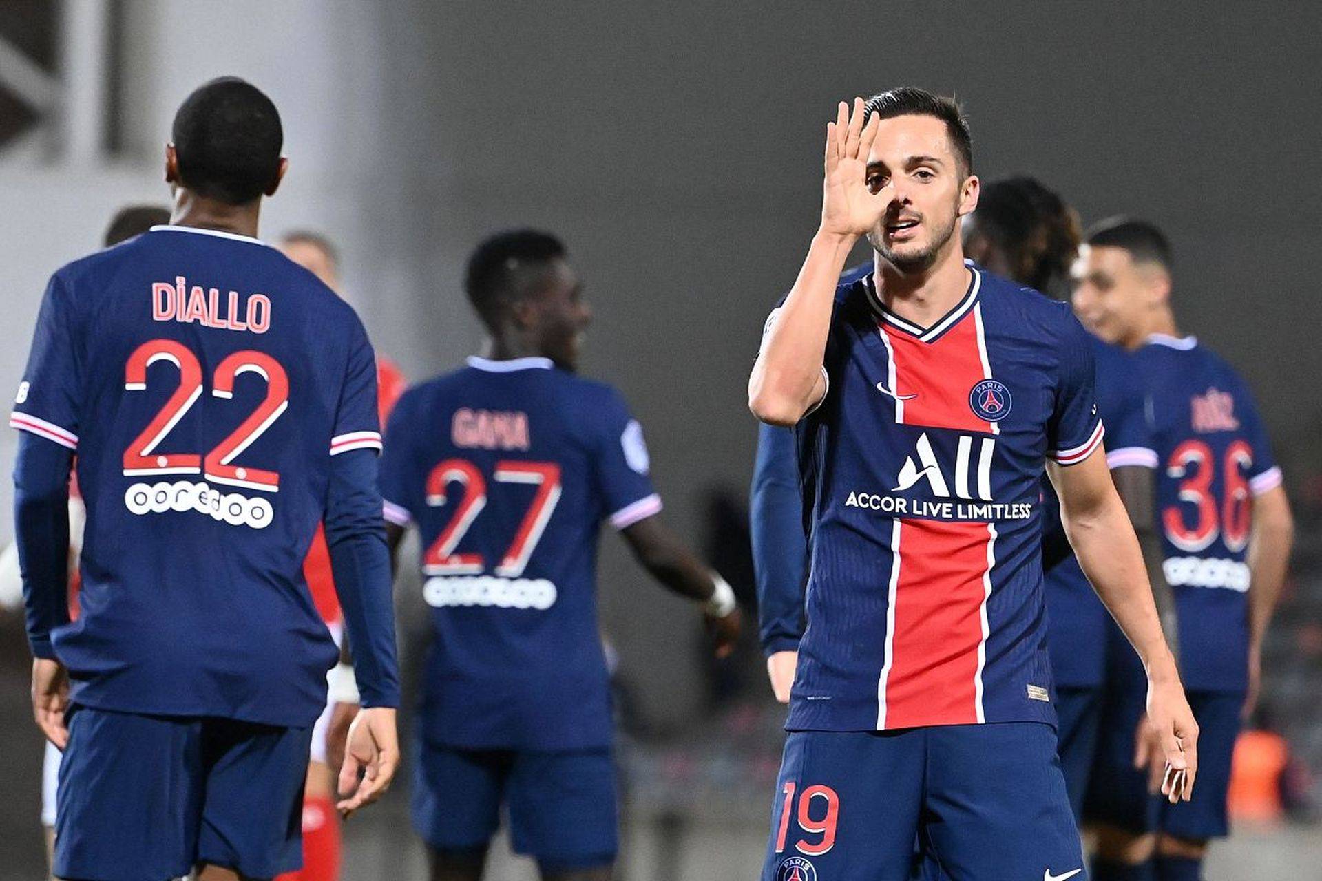 法甲榜首大战!巴黎圣日耳曼主场迎战里昂 法甲榜首大战!巴黎圣日耳曼主场迎战里昂