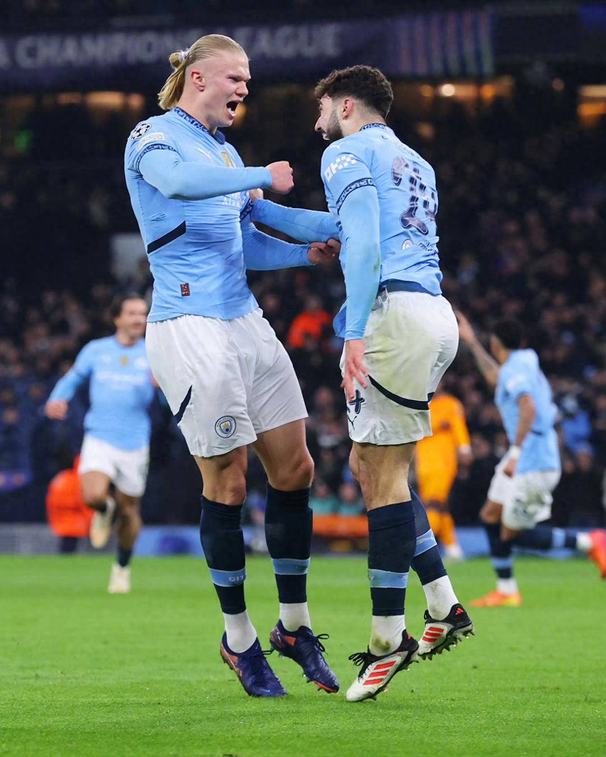 曼城展现实力,携手冲击前四 曼城展现实力,携手冲击前四